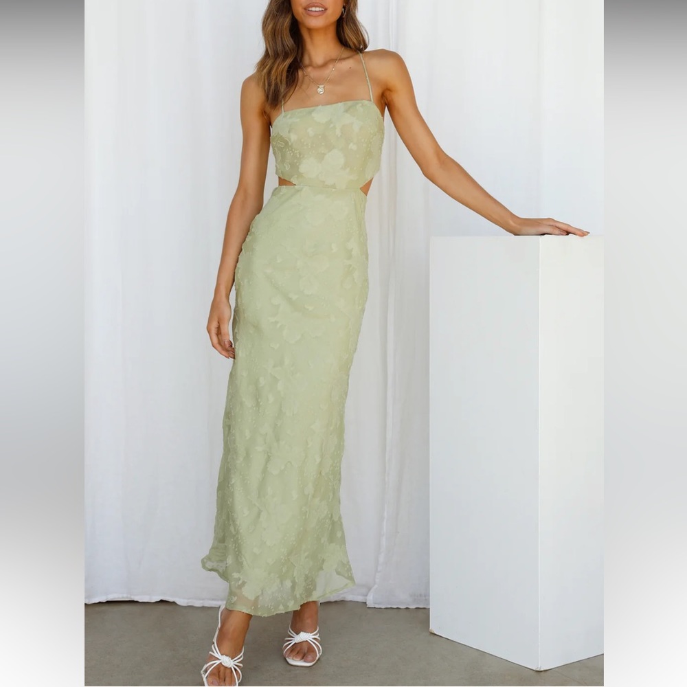 NWT Hello Molly Midi Sage dress - size M never worn!